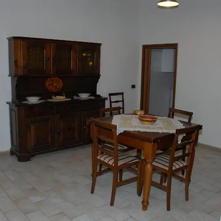 Affittacamere D'annunzio פוליניו